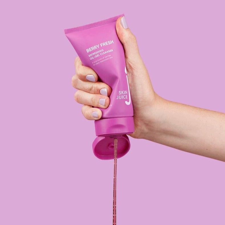 BERRY FRESH Refreshing Oil-Gel Cleanser Clear Cove 